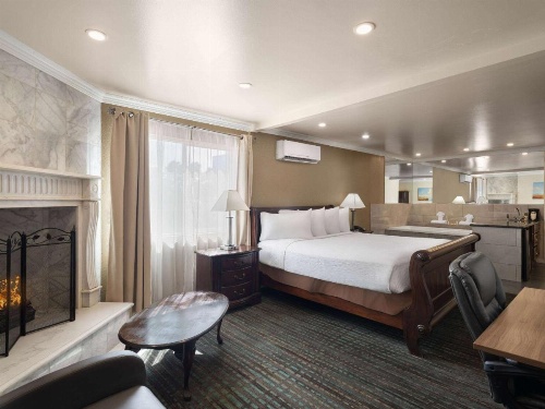 Days Inn by Wyndham Las Vegas Airport Near the Strip image 9